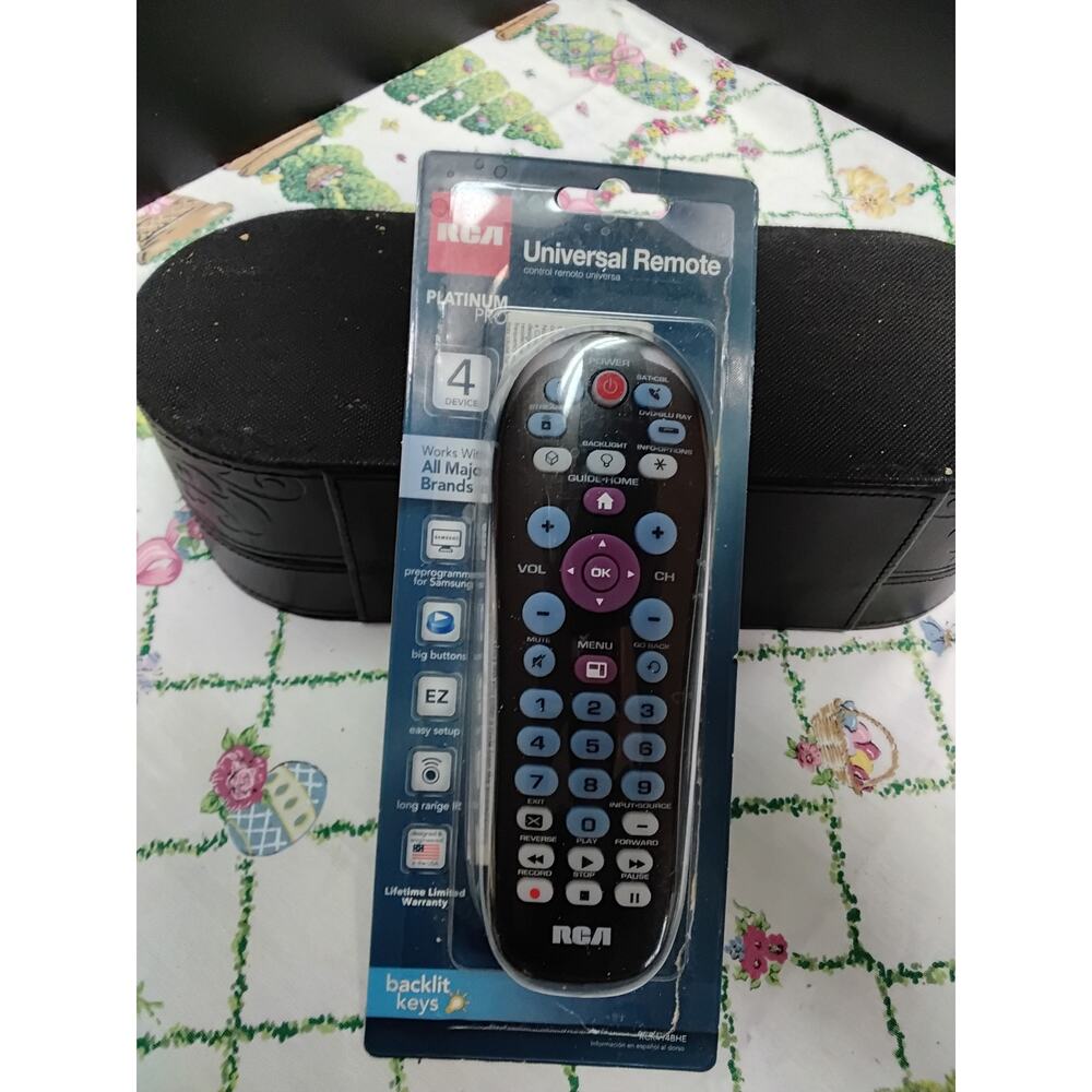 RCA RCR414BHZ  4 Device Universal Remote Control